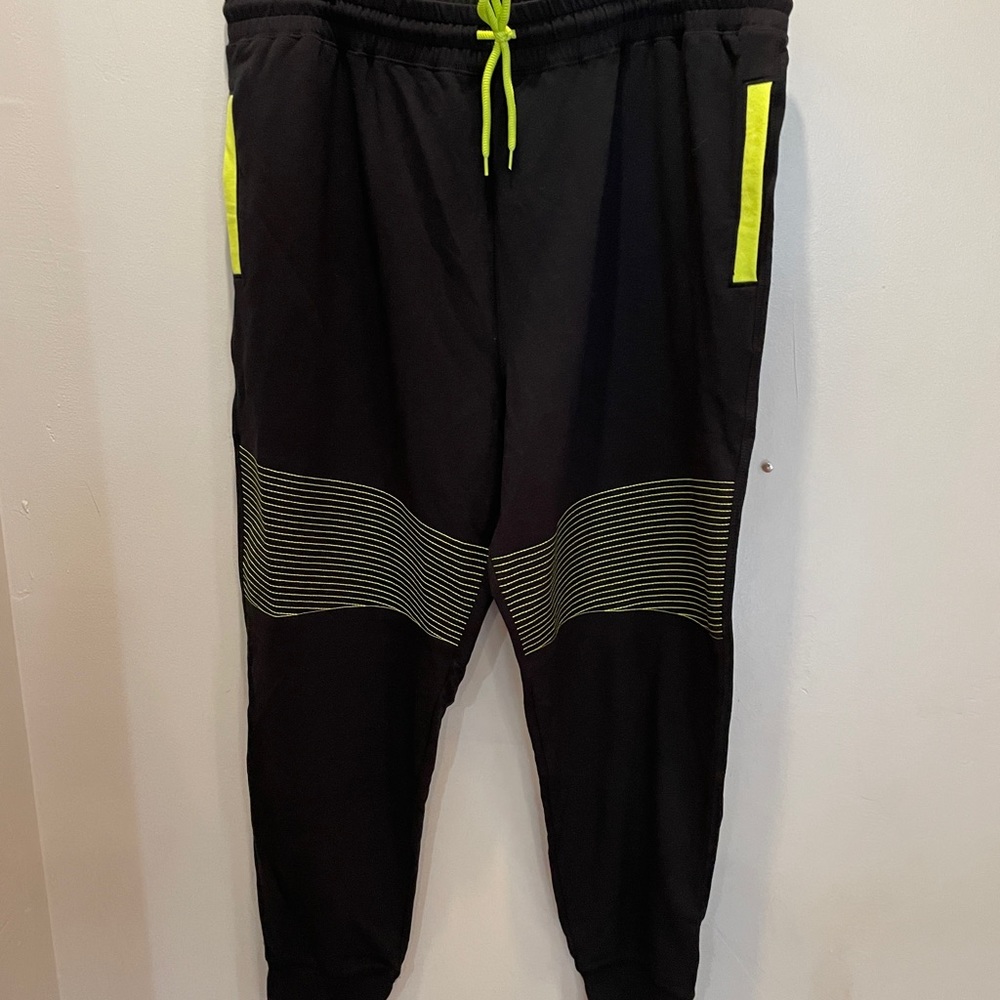 Zumba Fitness NWOT Mens Sweatpants in Black size XL